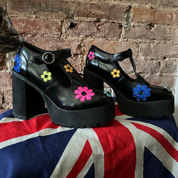 dELiA*s Shoes - Delia’s for dolls kill 9m platform Mary Jane’s with retro flowers